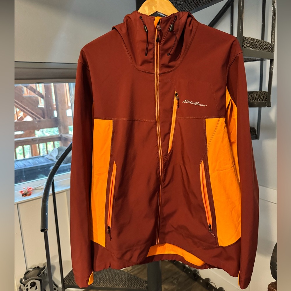 Eddie Bauer Men's FIRST ASCENT
Men's Sandstone Shield Hooded Jacket